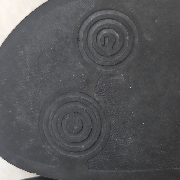 Gucci GG Perforated Rubber Slides Black Size 13 Authenticated - Picture 14 of 16